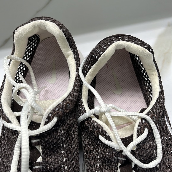 Worn once. Nike brown mesh lightweight sneakers with white swoosh and pink - Picture 9 of 9